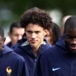Maghnes Akliouche 30 secondes sans toucher le ballon lors de ses débuts avec les Bleus